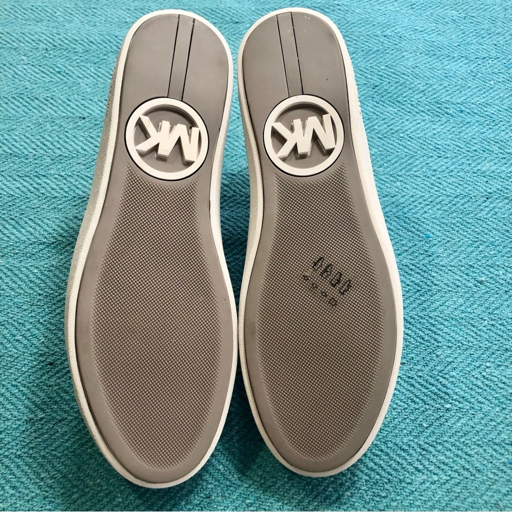 MICHAEL KORS white sneakers with silver inlays. Gorgeous! New. NWOB size… - Picture 10 of 13
